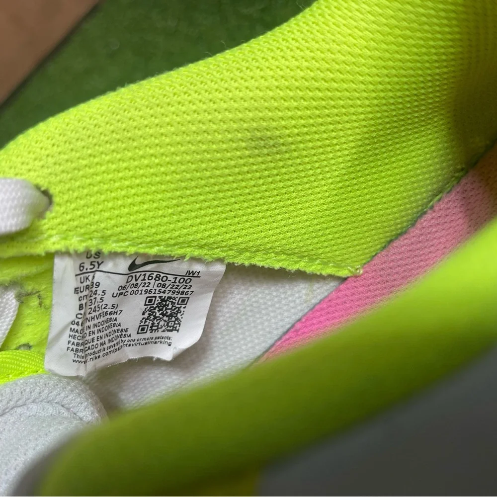 Nike Air Force 1 Low LV8 White‎ Volt Pink Size 6.5Y/ 8W DV1680-100